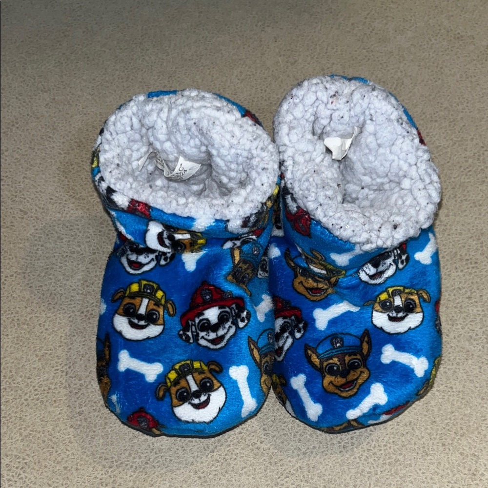 Nickelodeon Paw Patrol Fuzzy Babba slipper Boots. Super soft nonslip soles.